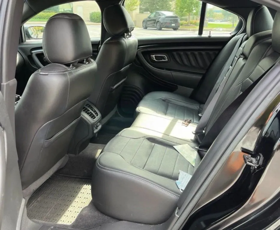 Ford Taurus photo 7