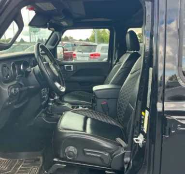 More photos of 2022 Jeep Wrangler Unlimited 4xe High Altitude 4xe Sport Utility 4D at Bumble Auto - Elkridge, MD