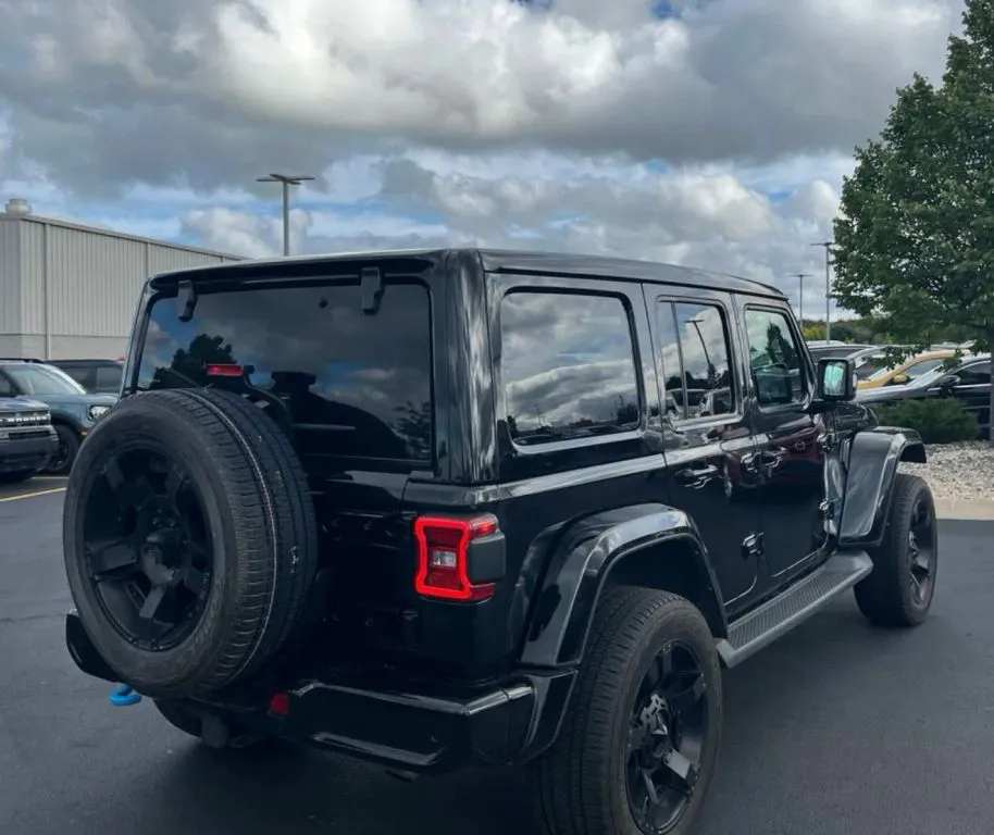 Jeep Wrangler photo 5