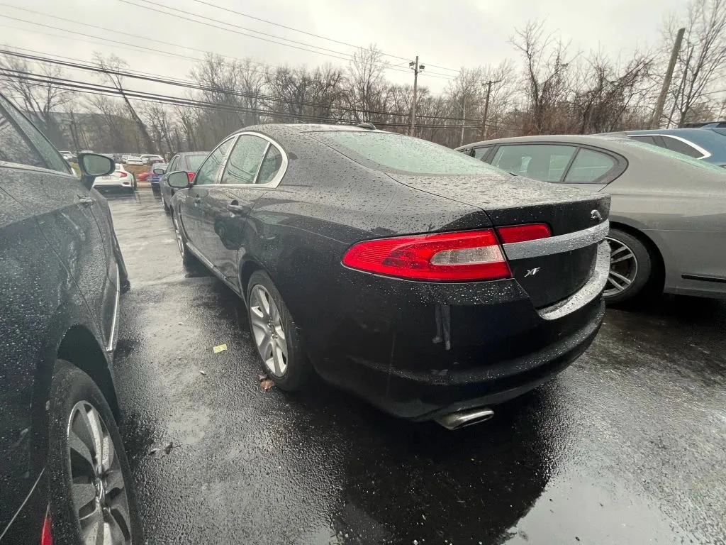 Jaguar XF photo 7