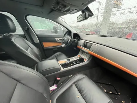 More photos of 2010 Jaguar XF Sedan 4D at Bumble Auto - Elkridge, MD