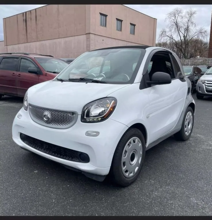 2017 smart fortwo Pure Hatchback Coupe 2D for sale in Elkridge, MD