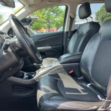 More photos of 2018 Dodge Journey Crossroad Sport Utility 4D at Bumble Auto - Elkridge, MD