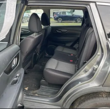 More photos of 2020 Nissan Rogue SV Sport Utility 4D at Bumble Auto - Elkridge, MD