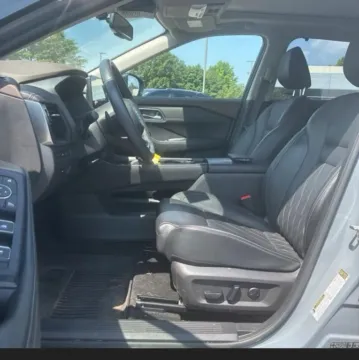 More photos of 2021 Nissan Rogue Platinum Sport Utility 4D at Bumble Auto - Elkridge, MD