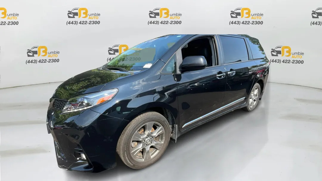 2019 Toyota Sienna SE Minivan 4D
