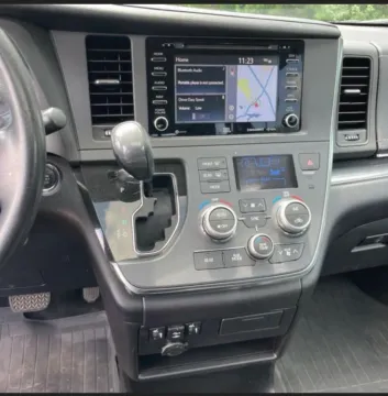 More photos of 2019 Toyota Sienna SE Minivan 4D at Bumble Auto - Elkridge, MD