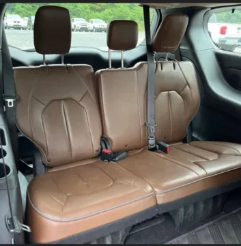 More photos of 2018 Chrysler Pacifica Limited Minivan 4D at Bumble Auto - Elkridge, MD