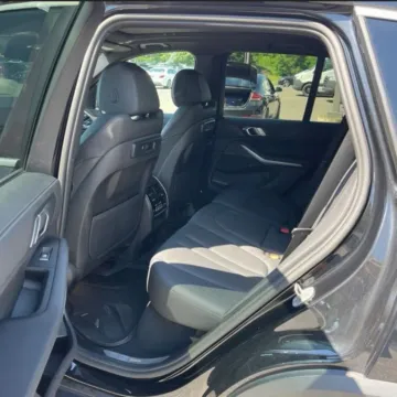 More photos of 2021 BMW X5 xDrive40i Sport Utility 4D at Bumble Auto - Elkridge, MD