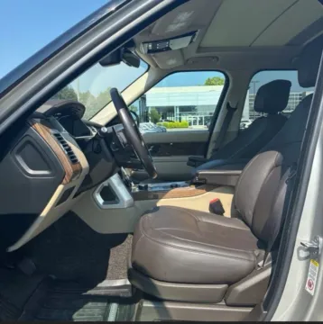 More photos of 2018 Land Rover Range Rover HSE Sport Utility 4D at Bumble Auto - Elkridge, MD