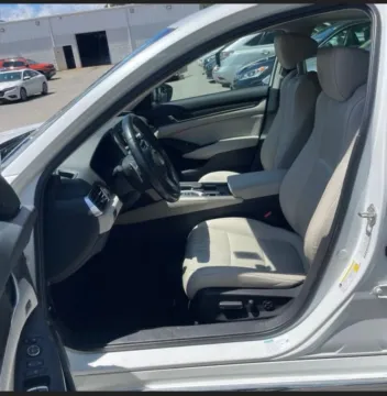More photos of 2019 Honda Accord Hybrid EX-L Sedan 4D at Bumble Auto - Elkridge, MD