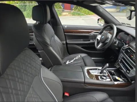 More photos of 2022 BMW 7 Series 750i xDrive Sedan 4D at Bumble Auto - Elkridge, MD