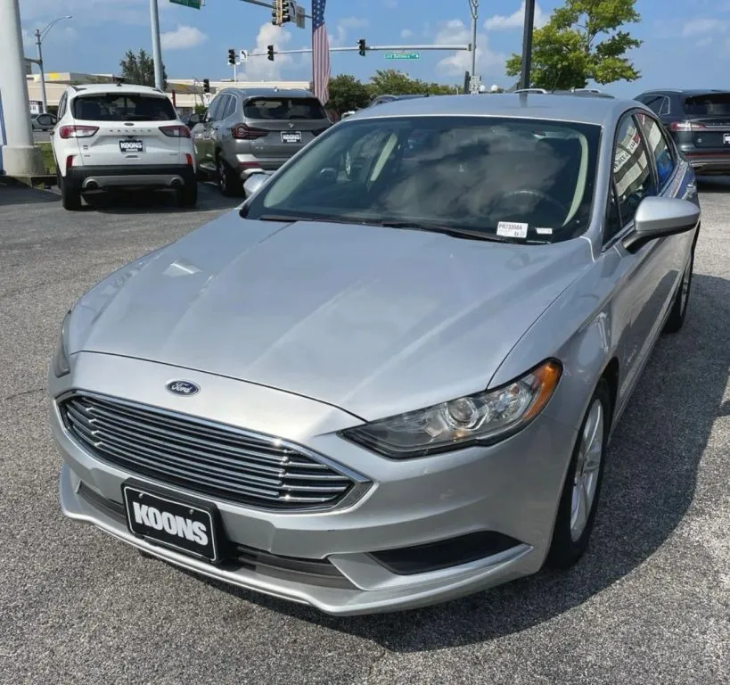 2018 Ford Fusion SE Hybrid Sedan 4D