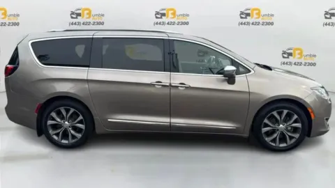 More photos of 2018 Chrysler Pacifica Limited Minivan 4D at Bumble Auto - Elkridge, MD