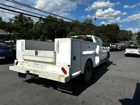 Another view of 2016 Chevrolet Silverado 3500 HD Crew Cab & Chassis Cab & Chassis 4D for sale in Elkridge, MD at Bumble Auto - Elkridge