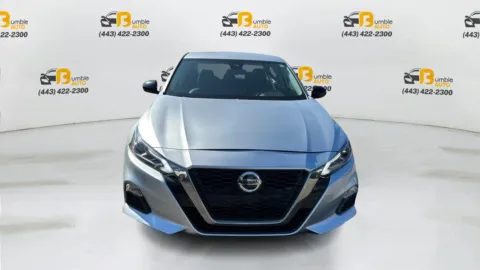 Photos of 2022 Nissan Altima 2.5 SR Sedan 4D for sale in Elkridge, MD at Bumble Auto - Elkridge