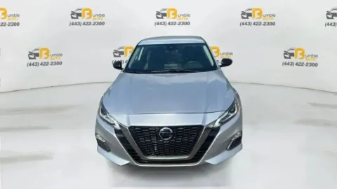 Photos of 2022 Nissan Altima 2.5 SR Sedan 4D for sale in Elkridge, MD at Bumble Auto - Elkridge