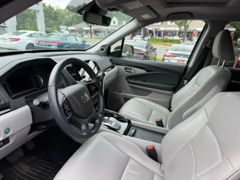 More photos of 2021 Honda Pilot Touring Sport Utility 4D at Bumble Auto - Elkridge, MD