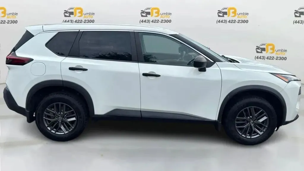 2021 Nissan Rogue S photo 2