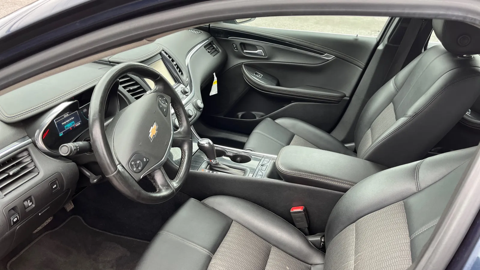 2019 Chevrolet Impala 1LT photo 4