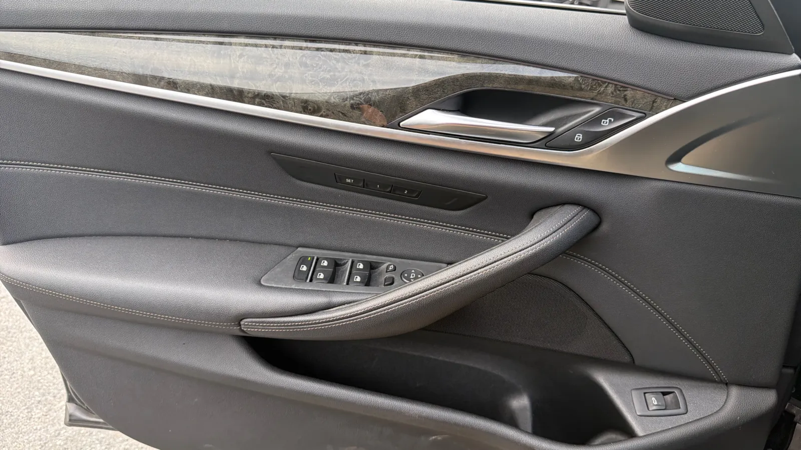 2022 BMW 5 Series 530i - Photo 22