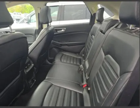 More photos of 2020 Ford Edge SEL Sport Utility 4D at Bumble Auto - Elkridge, MD