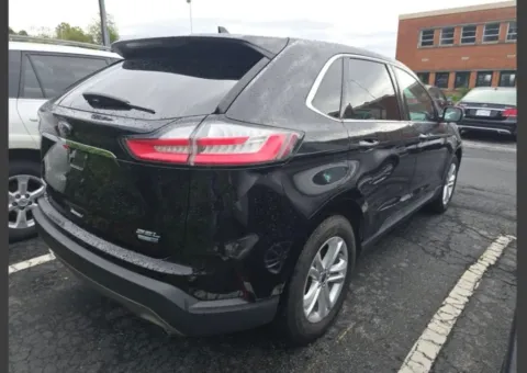 More photos of 2020 Ford Edge SEL Sport Utility 4D at Bumble Auto - Elkridge, MD
