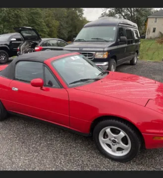 Another view of 1991 Mazda Miata SE 2D Convertible for sale in Elkridge, MD at Bumble Auto - Elkridge