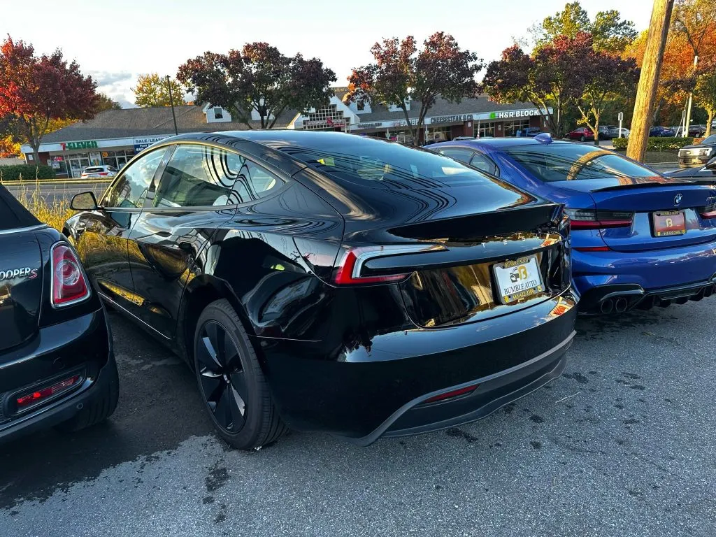 2025 Tesla Model 3 Long Range photo 2