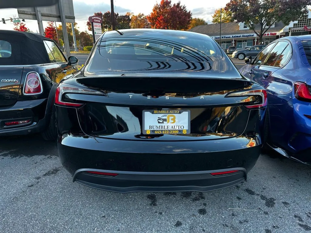 2025 Tesla Model 3 Long Range photo 3