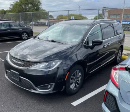 Black 2020 Chrysler Pacifica Touring L Plus Minivan 4D for sale in Elkridge, MD