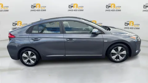 More photos of 2019 Hyundai Ioniq Plug-in Hybrid Hatchback 4D at Bumble Auto - Elkridge, MD