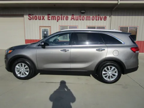 Photos of 2018 KIA Sorento LX for sale in Tea, SD at Sioux Empire Automotive