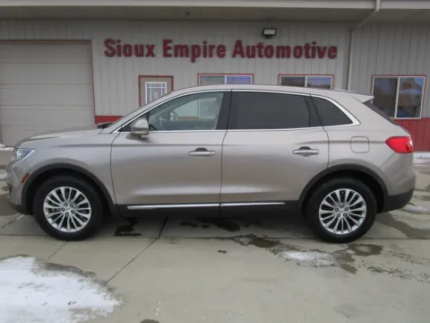Photos of 2018 Lincoln MKX Reserve for sale in Tea, SD at Sioux Empire Automotive
