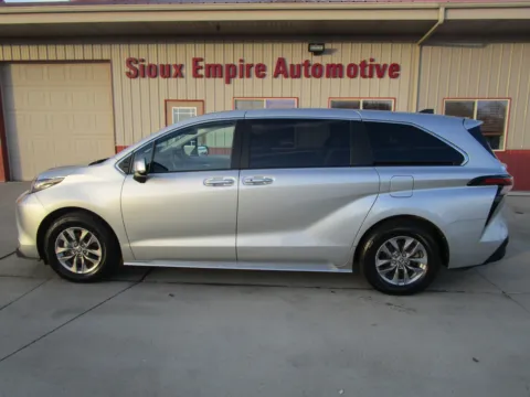 Photos of 2023 TOYOTA Sienna XLE for sale in Tea, SD at Sioux Empire Automotive