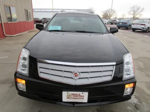 More photos of 2008 CADILLAC SRX at Sioux Empire Automotive, SD