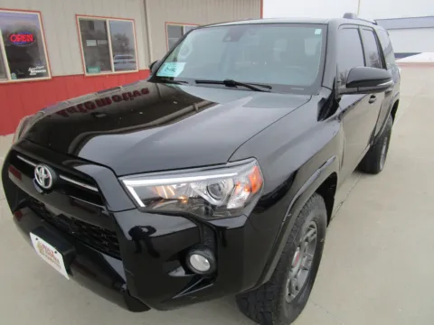 Another view of 2020 TOYOTA 4RUNNER SR5 for sale in Tea, SD at Sioux Empire Automotive