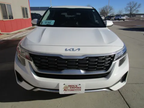 More photos of 2022 KIA Seltos LX at Sioux Empire Automotive, SD