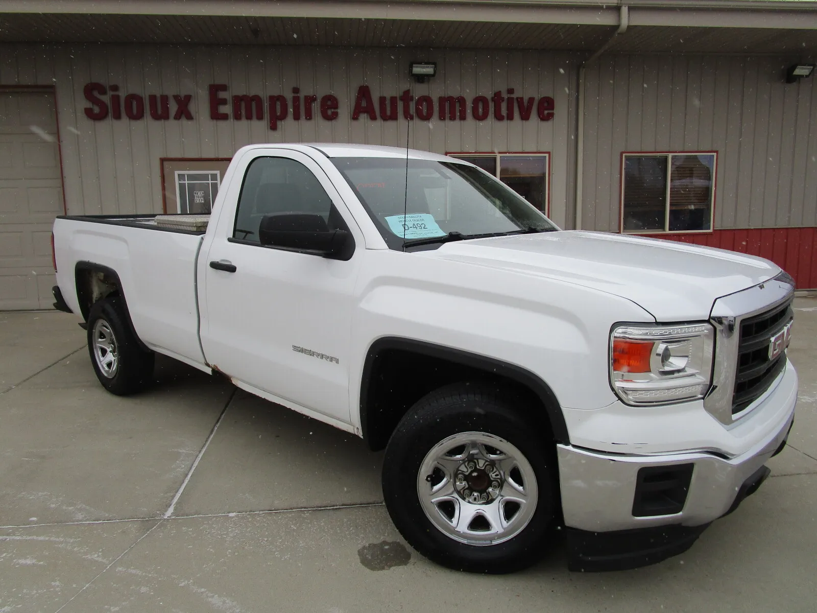 2014 GMC Sierra 2WD Regular Cab 1SA LWB's photo