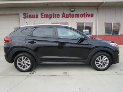 Photos of 2016 HYUNDAI Tucson SE for sale in Tea, SD at Sioux Empire Automotive