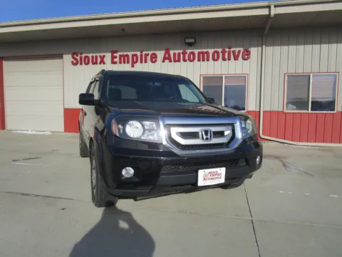 Photos of 2010 Honda Pilot Touring w/Navi w/DVD for sale in Tea, SD at Sioux Empire Automotive