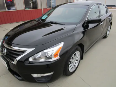 Another view of 2015 Nissan Altima S for sale in Tea, SD at Sioux Empire Automotive