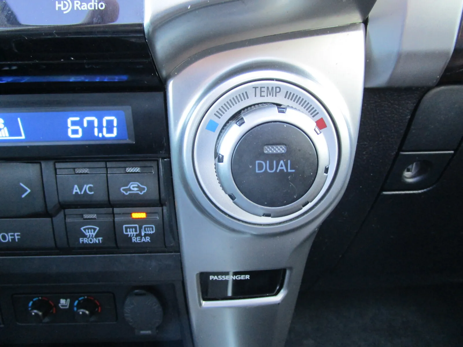 Toyota 4Runner photo 36