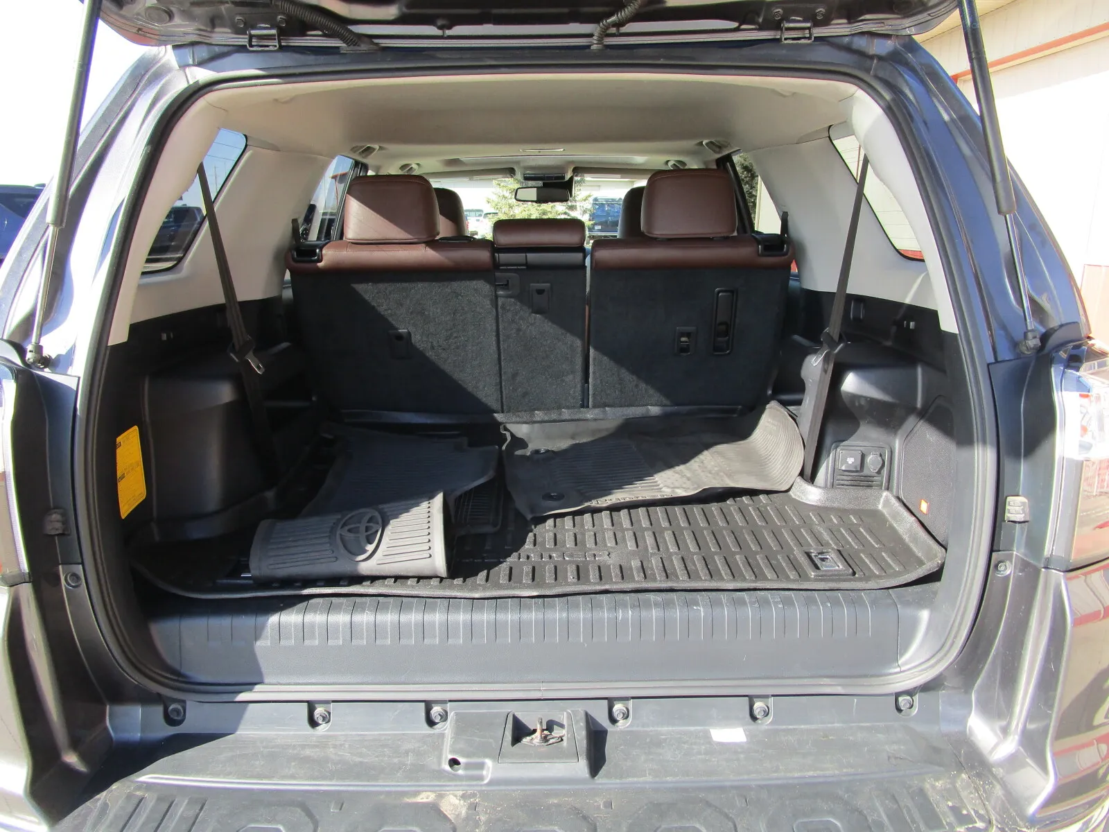 Toyota 4Runner photo 17