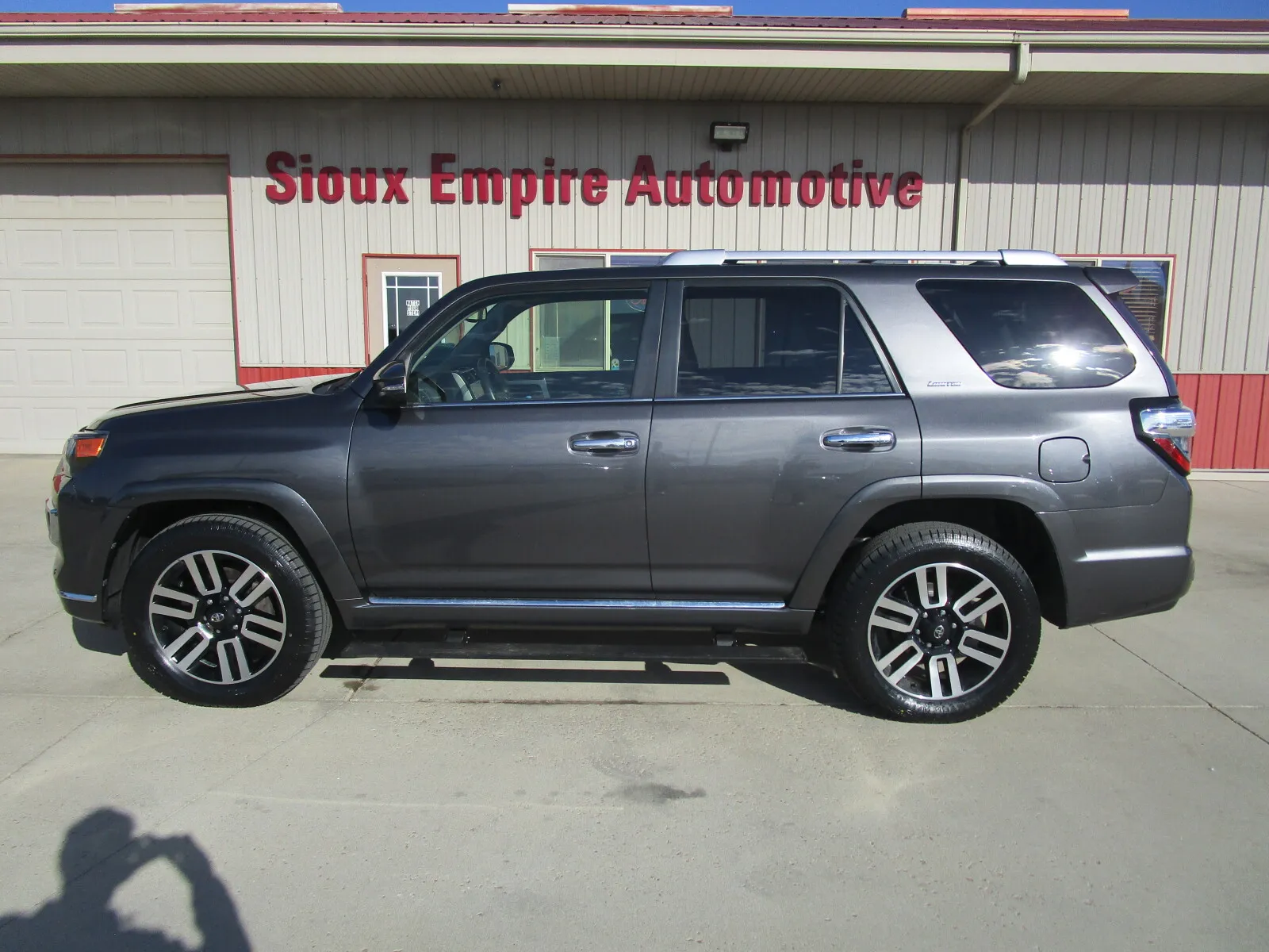 Toyota 4Runner photo 2