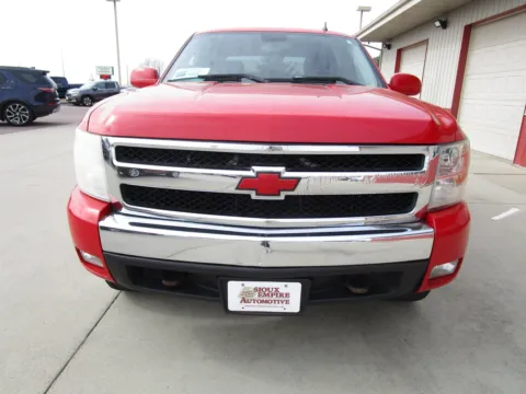 More photos of 2008 CHEVROLET Silverado 1500 LT at Sioux Empire Automotive, SD