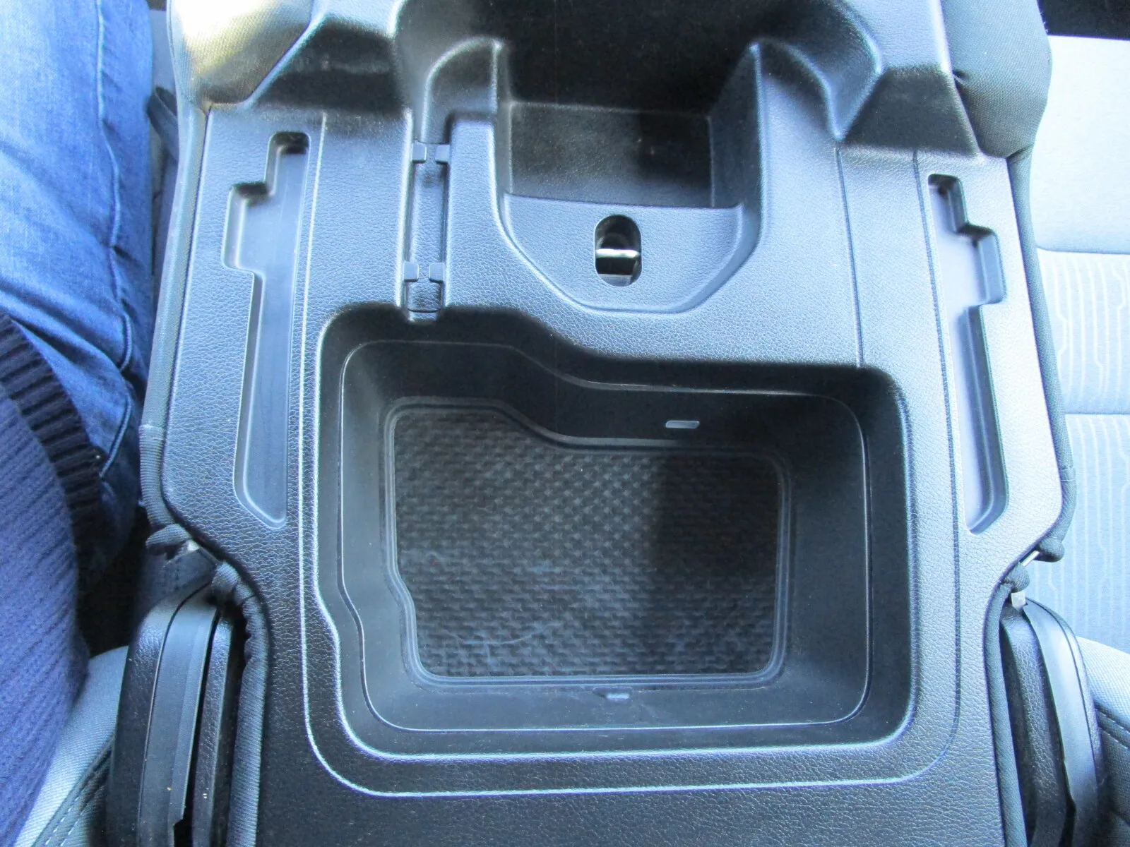 Ram Truck 1500 BIGHORN CREW CAB photo 32