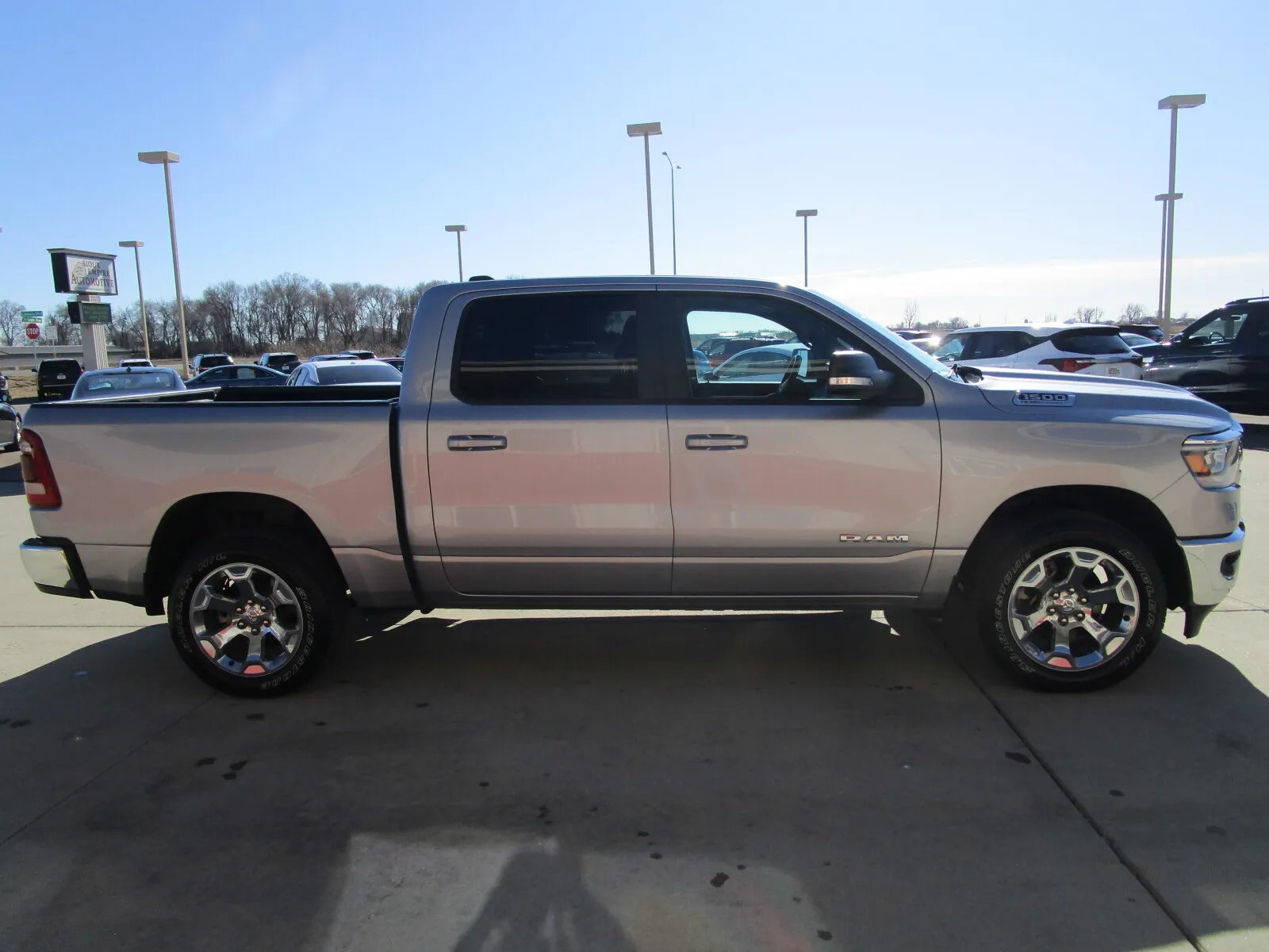 Ram Truck 1500 BIGHORN CREW CAB photo 6