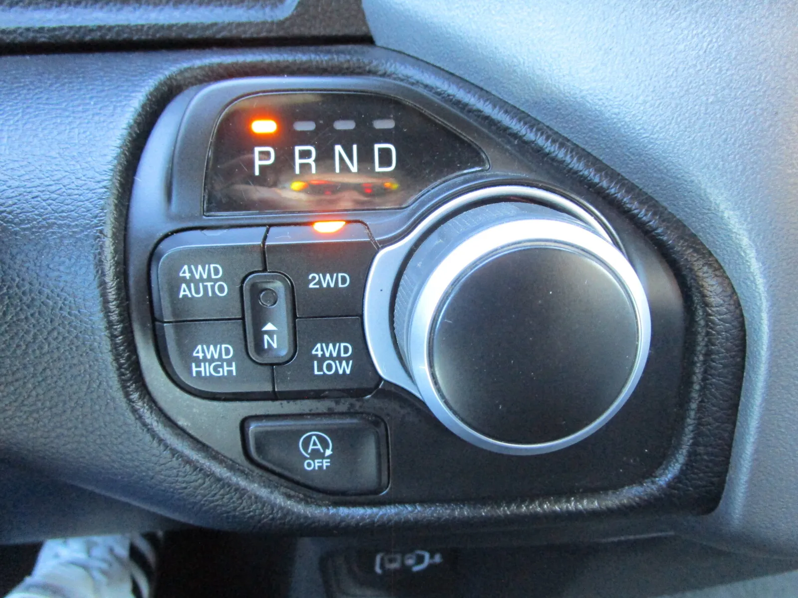 Ram Truck 1500 BIGHORN CREW CAB photo 33