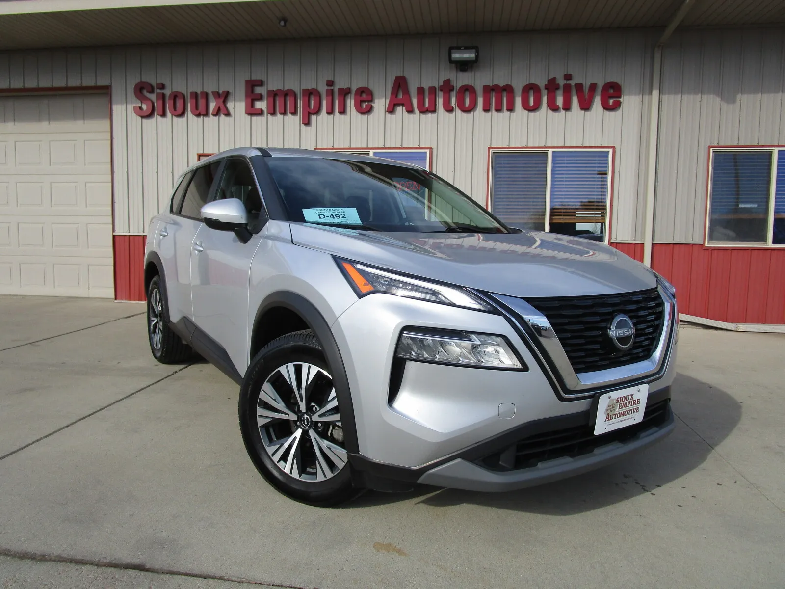 Silver 2022 Nissan Rogue SV for sale in Tea, SD